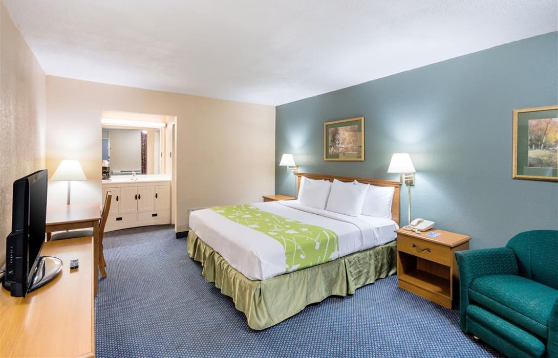Rodeway Inn And Suites In Portsmouth Hotel De