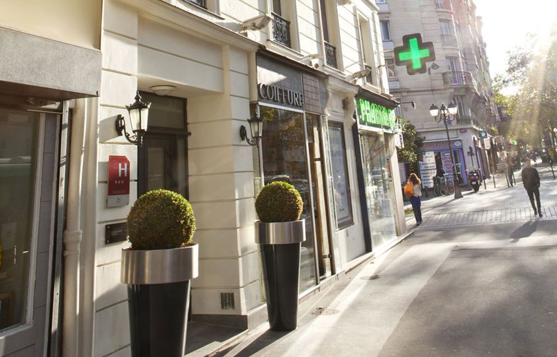 Hotel Trianon Gare De Lyon In Paris Hotel De