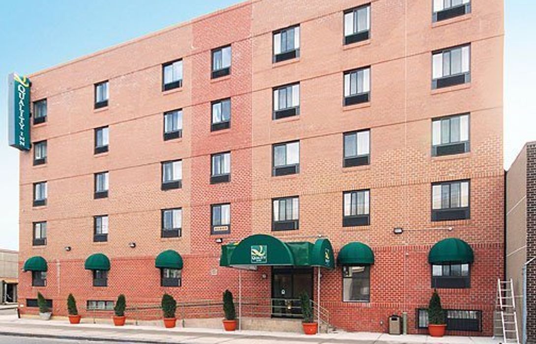 Quality Inn Jamaica Airtrain New York Great Prices At Hotel Info