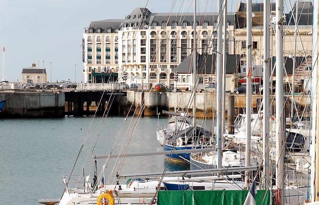 Le Beach Hotel Trouville Sur Mer Hotel Info