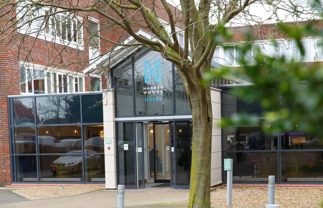 The Harben House Hotel Newport Pagnell Milton Keynes Great Prices At Hotel Info