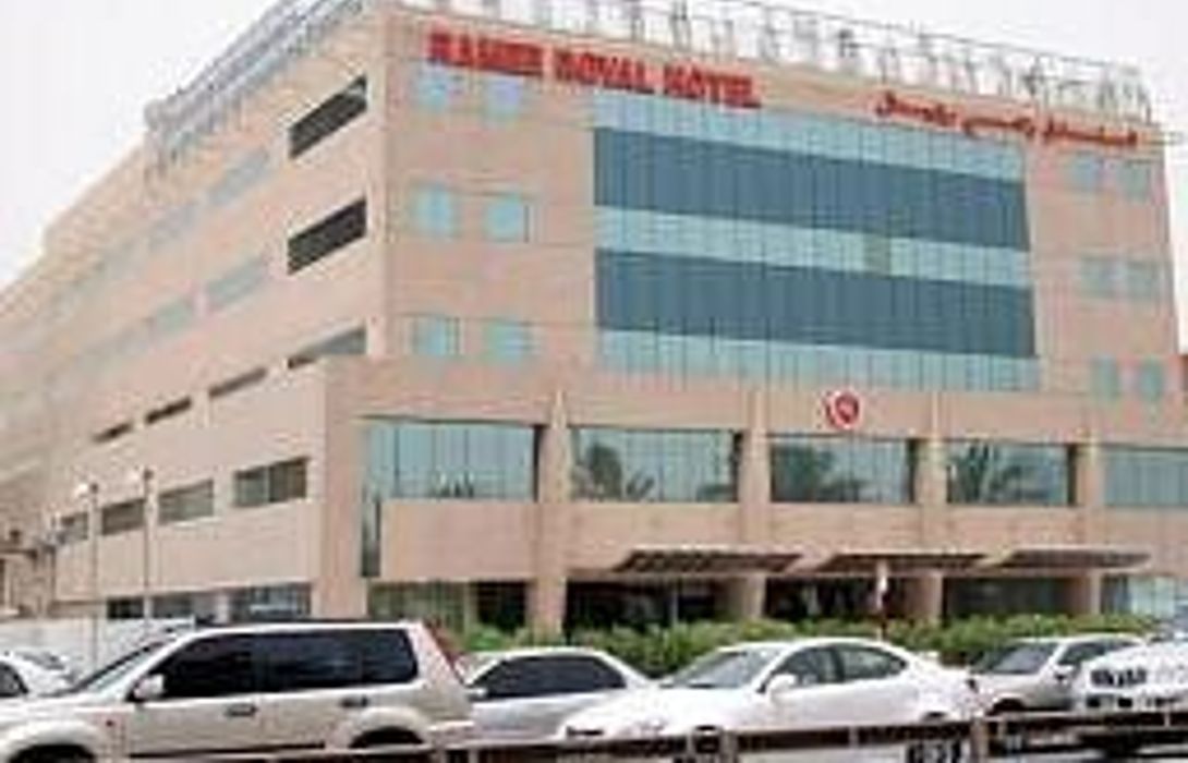 Hotel Ramee Royal In Dubai Hotel De The rooms of ramee royal hotel are equipped with all the facilities including a flat screen tv among other budget hotels in karama dubai. hotel de
