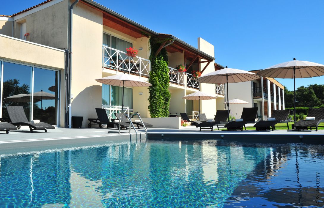 Hotel The Originals Relais Les Jardins Du Lac Ex Relais Du Silence Trizay Hotel Info