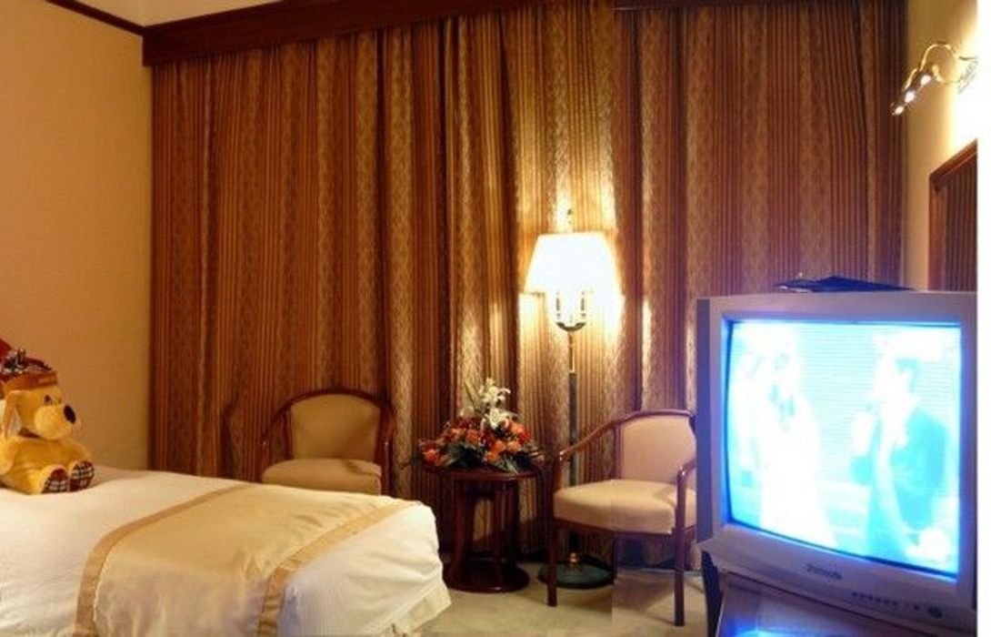 Crown Plaza Hotel Hangzhou Great Prices At Hotel