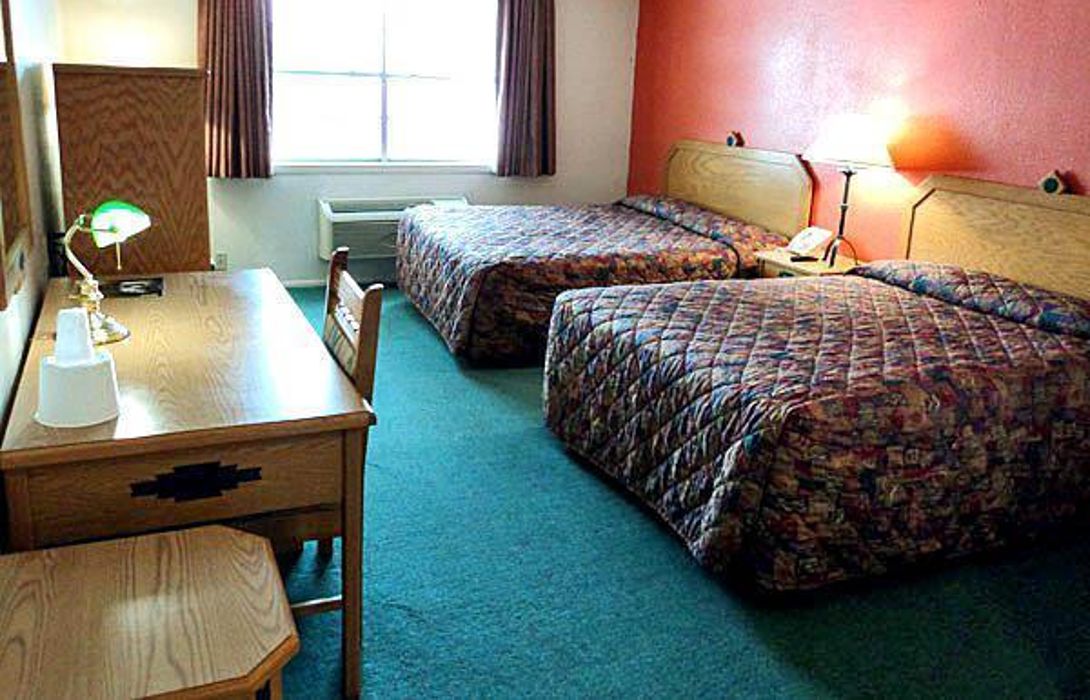 Motel 6 Los Alamos Espanola Great Prices At Hotel Info