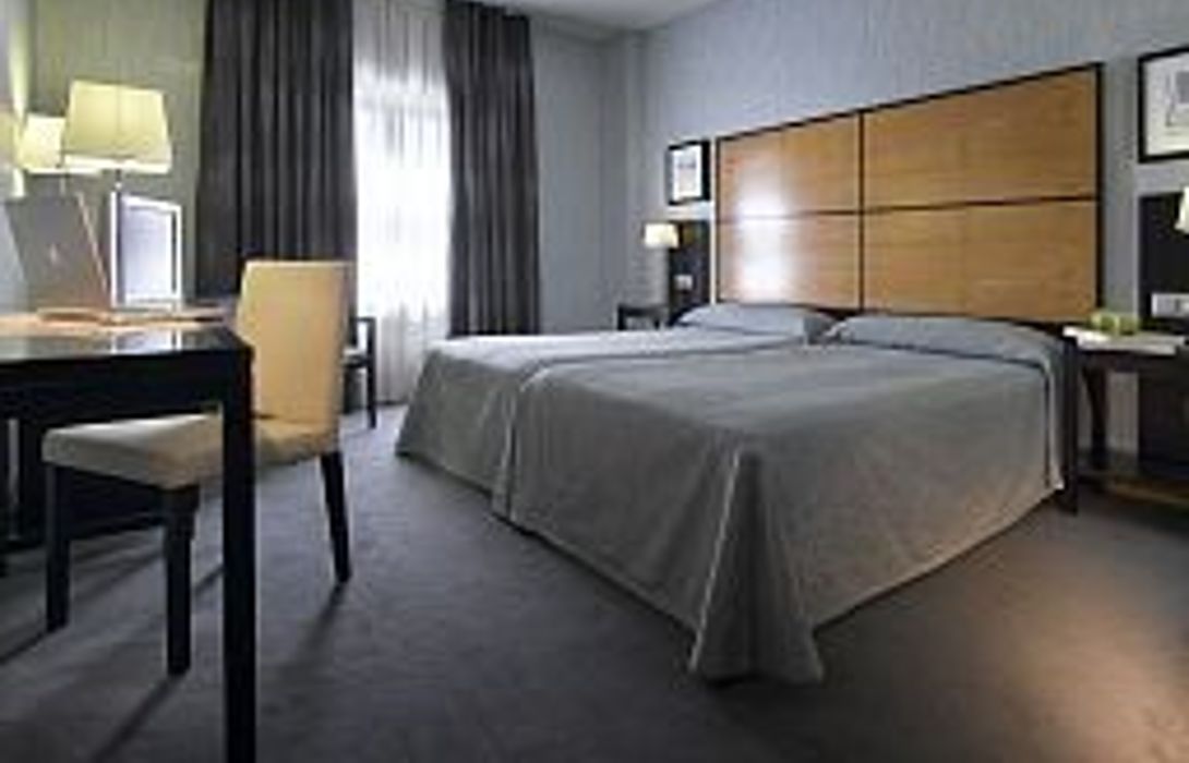 Hotel Macia Real De La Alhambra In Granada Hotel De