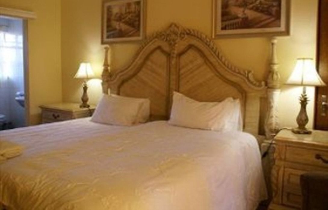 Hotel Senzi Guest House In Witbank Great Prices At Hotel Info
