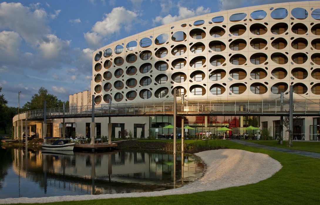 Hotel Seepark Worthersee Resort Klagenfurt Great Prices At