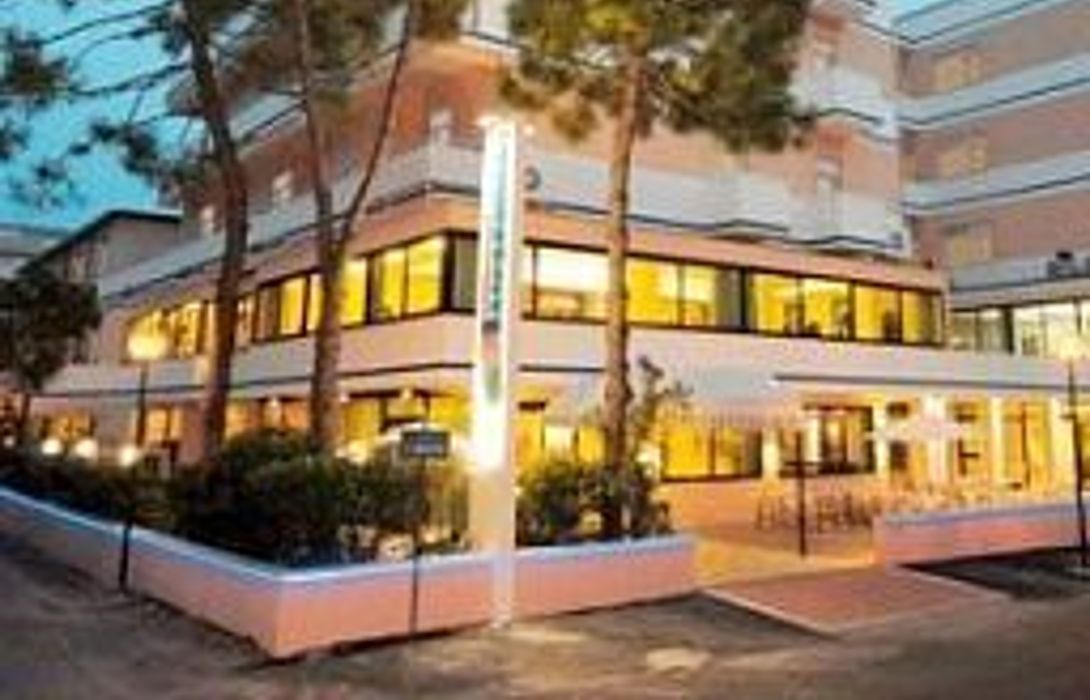 Hotel Metropolitan Cesenatico Hotel Info