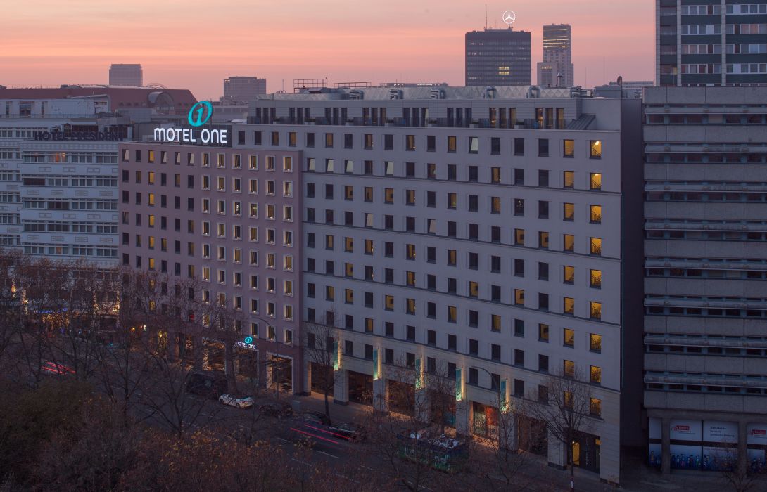 Motel One Tiergarten Berlin Great Prices At Hotel Info