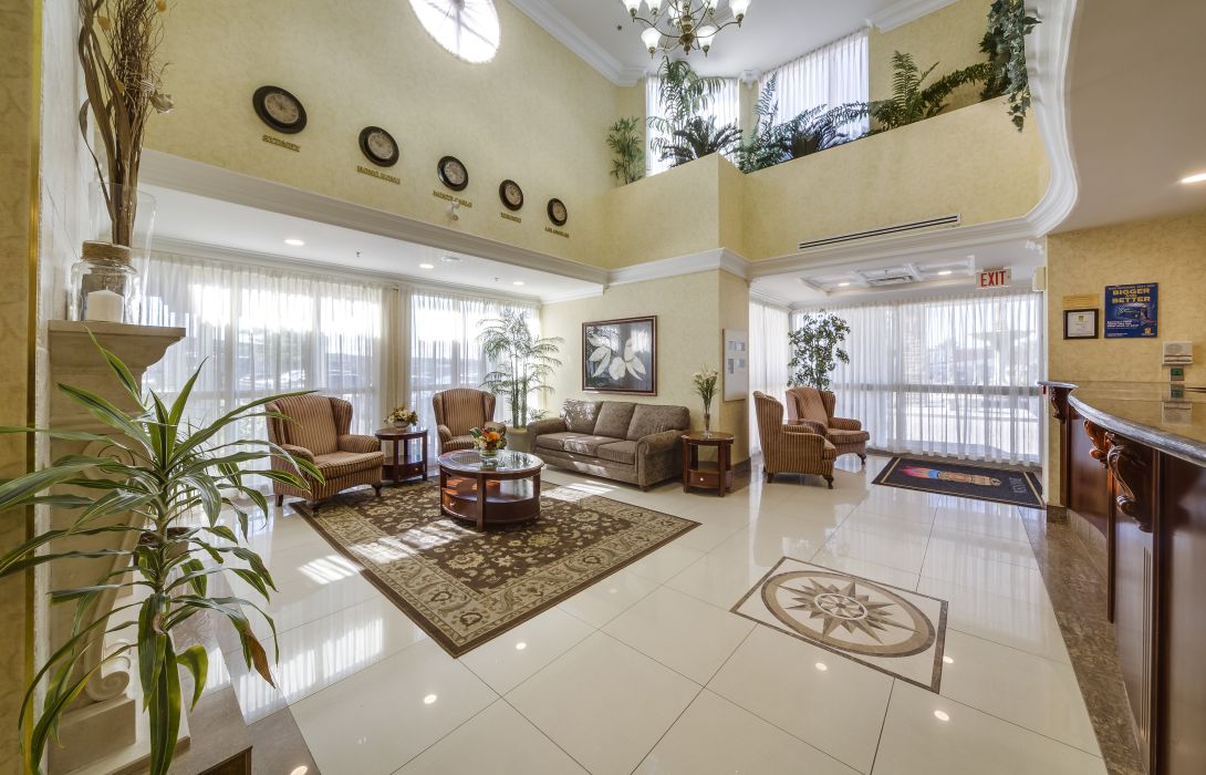 Monte Carlo Inns Suites Hotel De