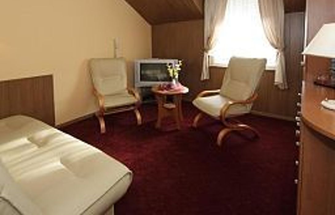 Hotel Atlantis Poznan Great Prices At Hotel Info