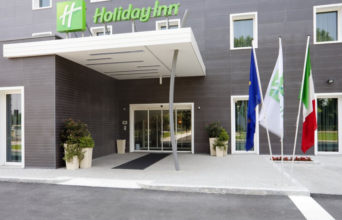 Holiday Inn MILAN NORD - ZARA - Cinisello Balsamo – Great prices at HOTEL  INFO
