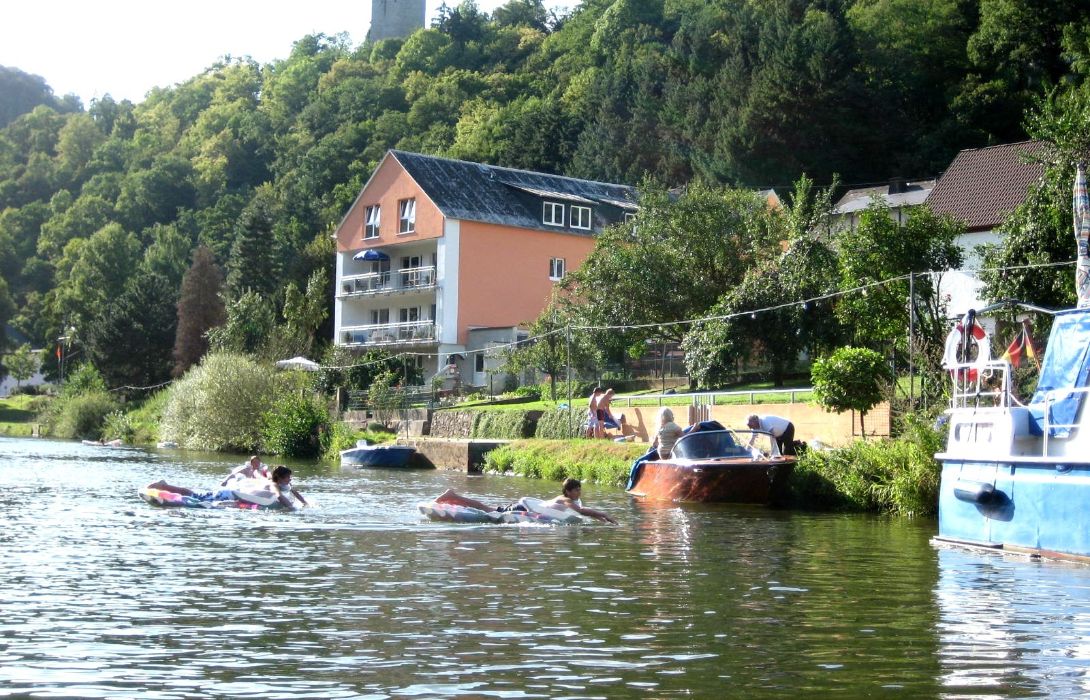 hotel haus am fluss laurenburg hotel info