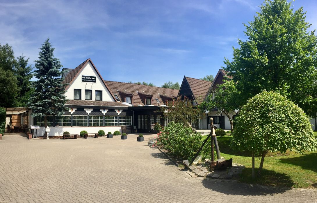 Hotel Das Weisse Haus Osterholz Scharmbeck Great Prices At