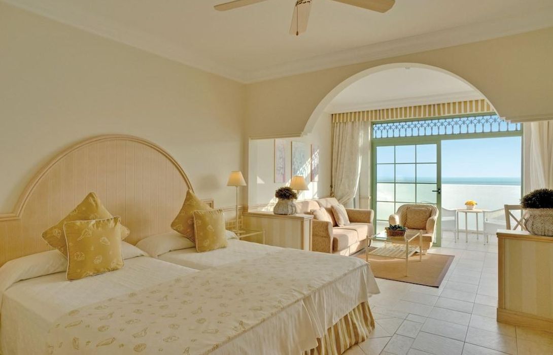 Hotel Gran Castillo Tagoro Family Fun Playa Blanca Hotel
