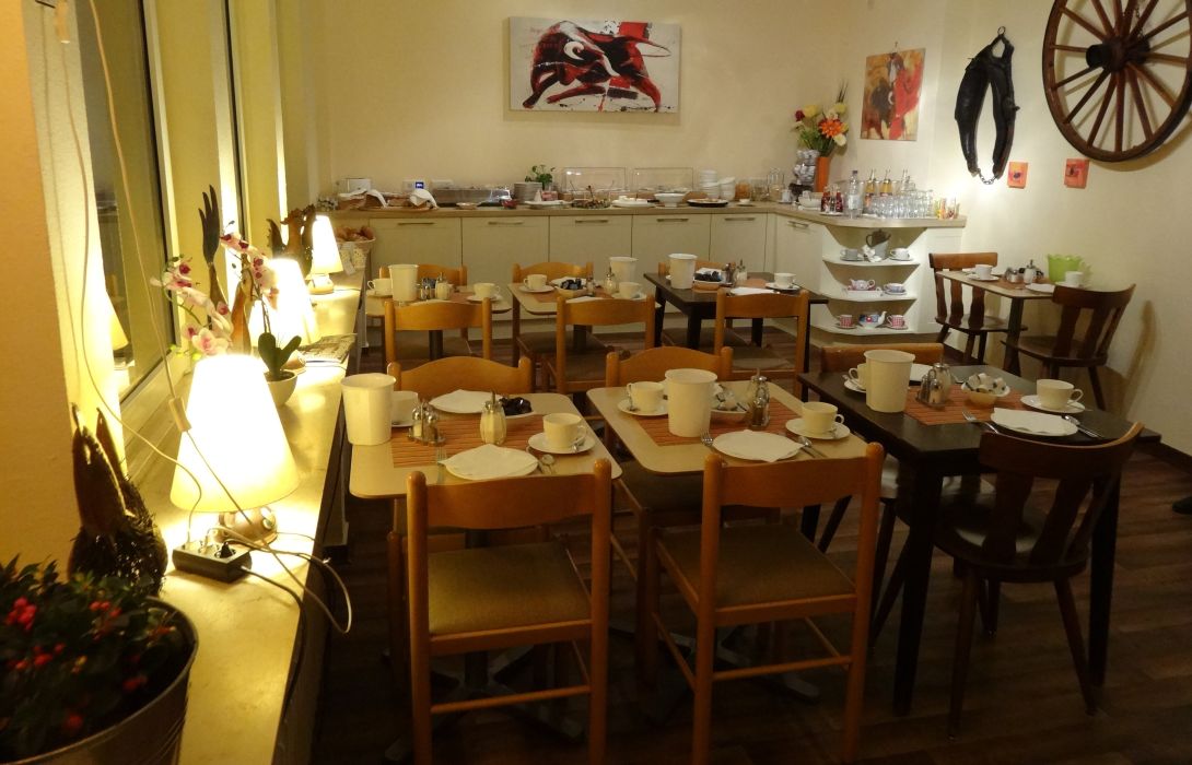 Hotel Barcelona Bed Breakfast Dusseldorf Great Prices At Hotel Info