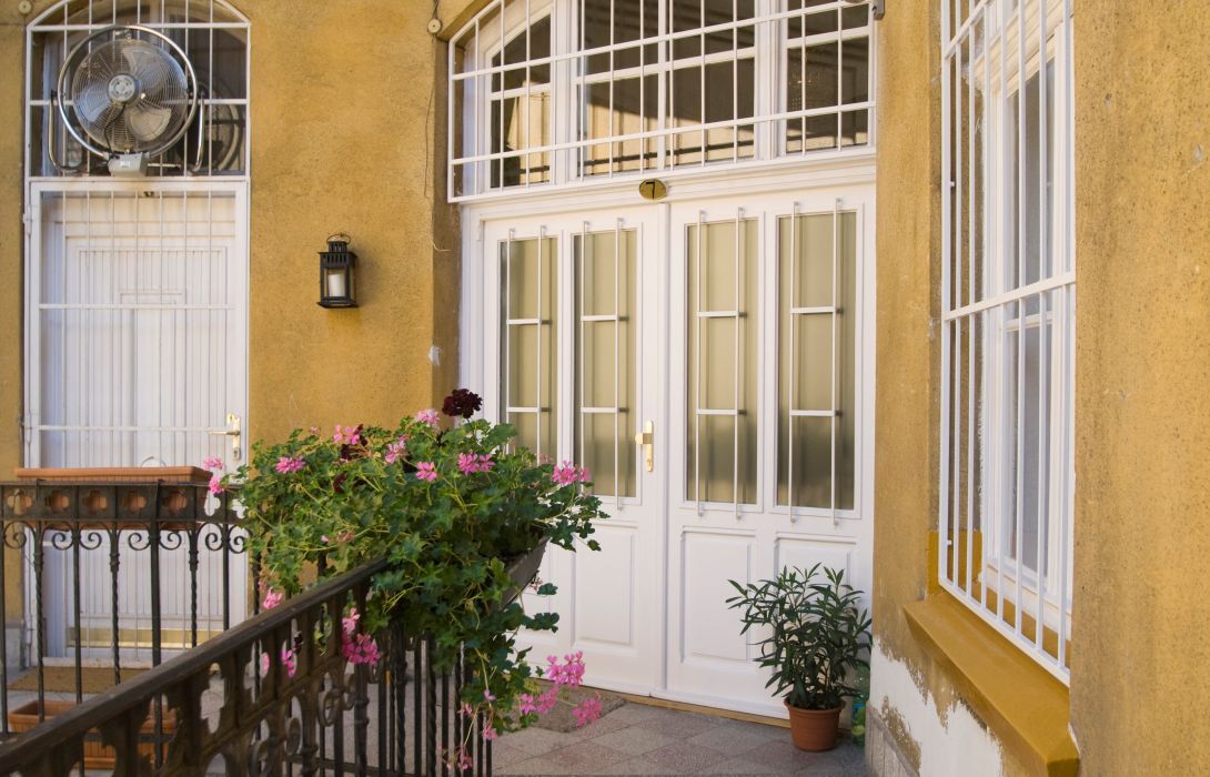 Hotel Budapest Guest Rooms Suites With Kitchenette Great Prices At Hotel Info
