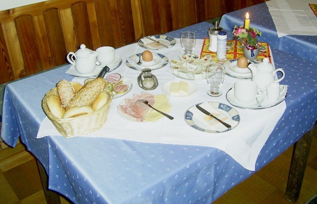 Hotel Haus Stadt Prag Bad Ischl Great Prices At Hotel Info