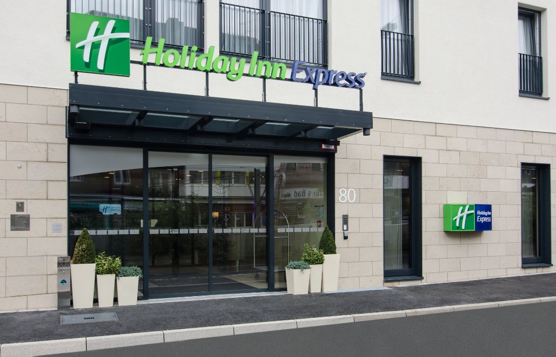 22+ Best Bild Holiday Inn Express Express - Holiday Inn Express Suites Potsdam Primestar Hospitality Gmbh - There is a fitness center for all the people who can't imagine their lives without sport.