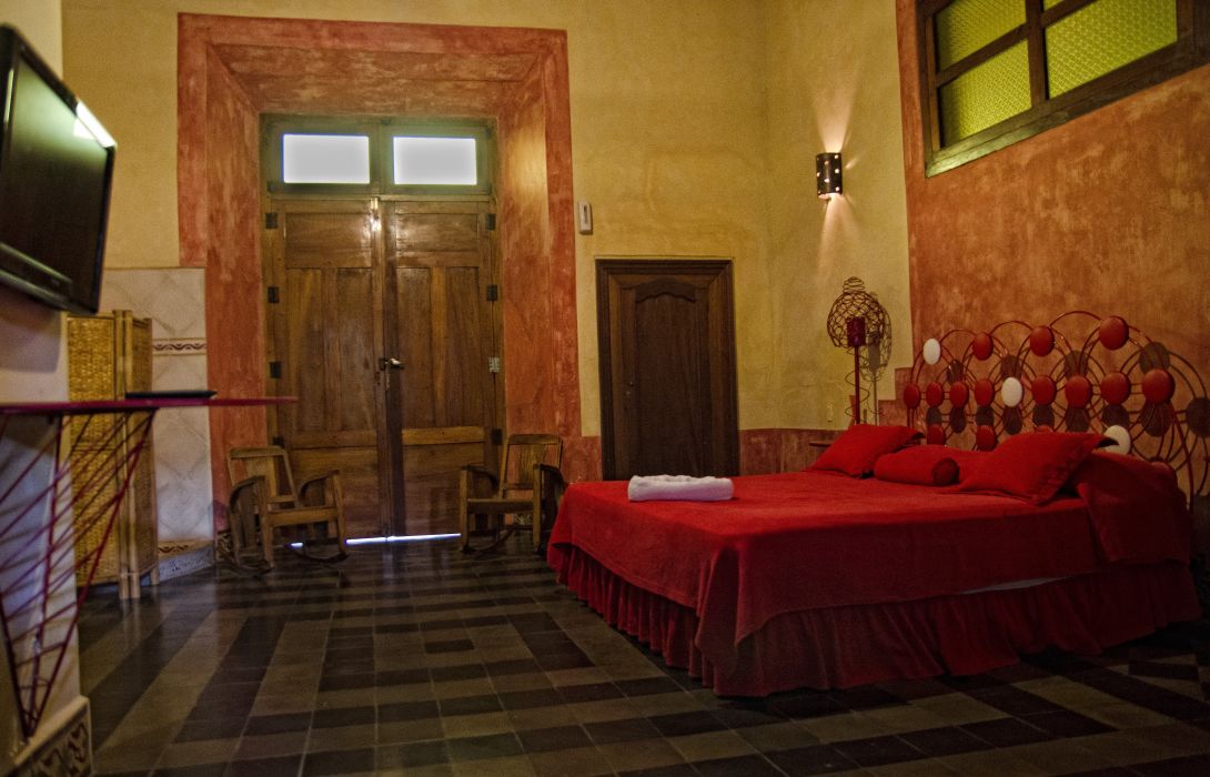 Hotel Mansion De Chocolate In Granada Hotel De