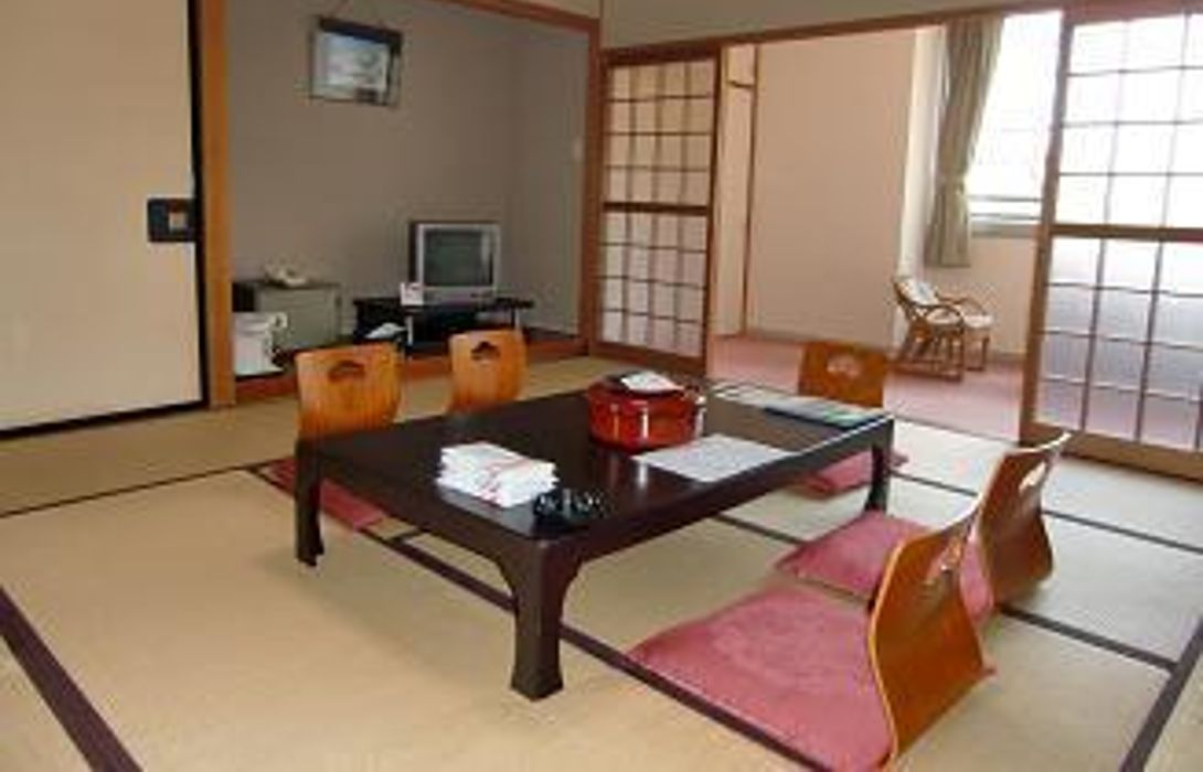 Hotel Ryokan Kokuminshukusha Ryoukamiso Ogano - 