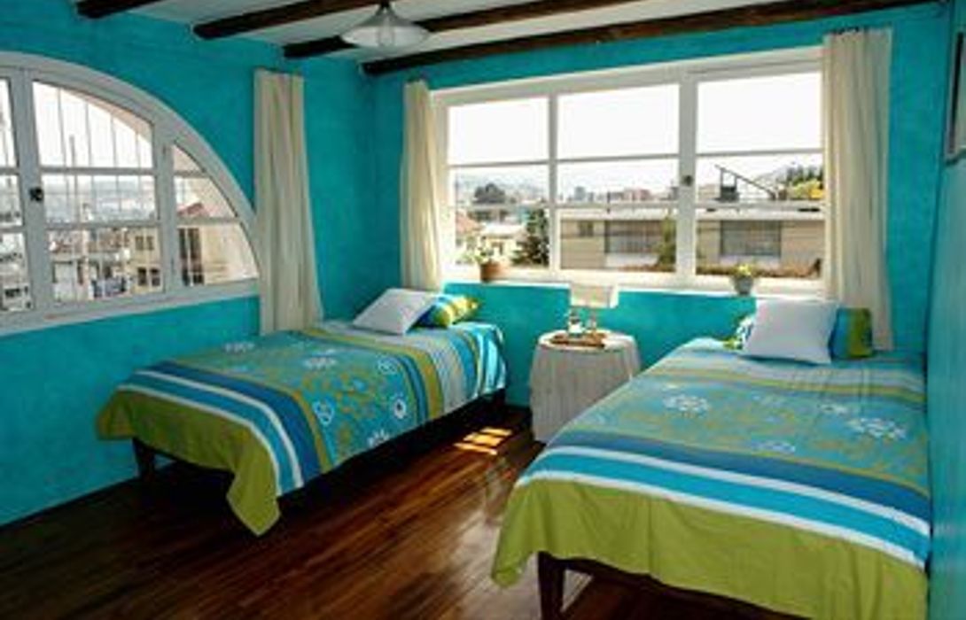 Hotel La Casa Amarilla Quito Great Prices At Hotel Info