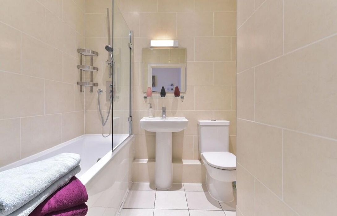 Hotel Churchill Níké Apartments - Islington, London – Great prices at HOTEL  INFO