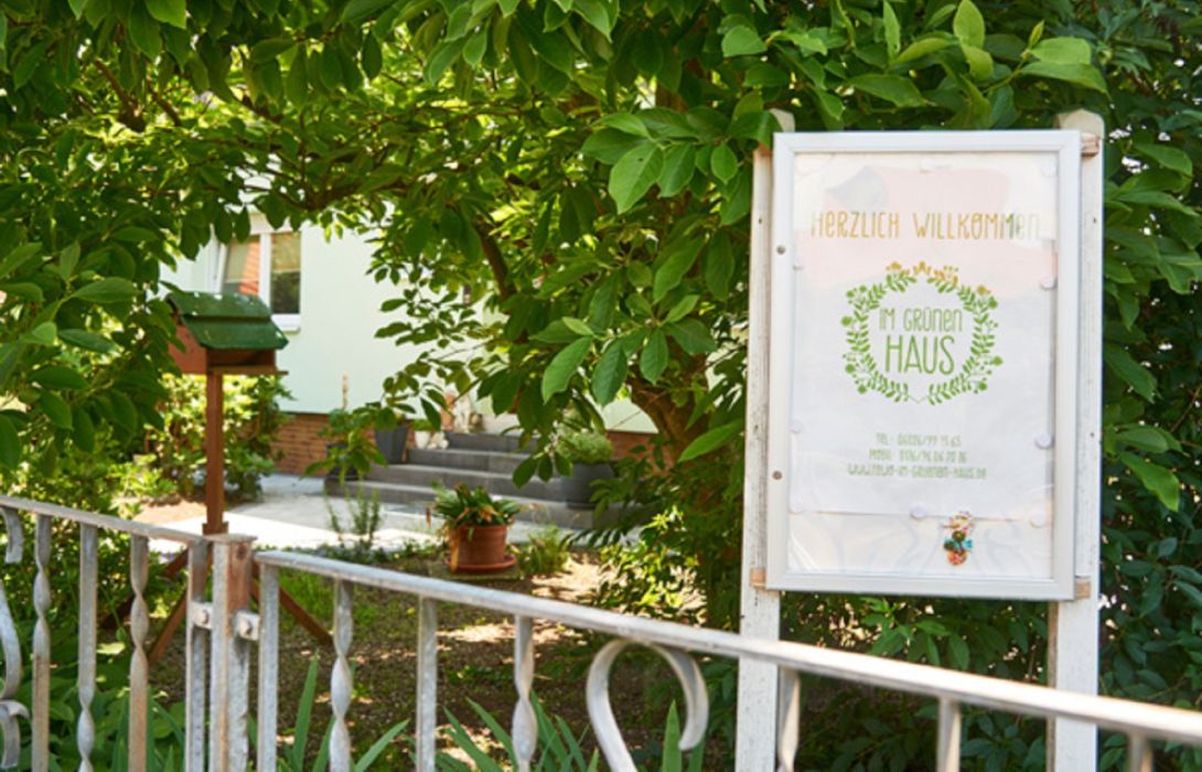 Hotel Im Grunen Haus Apartmenthaus Grossostheim Great Prices