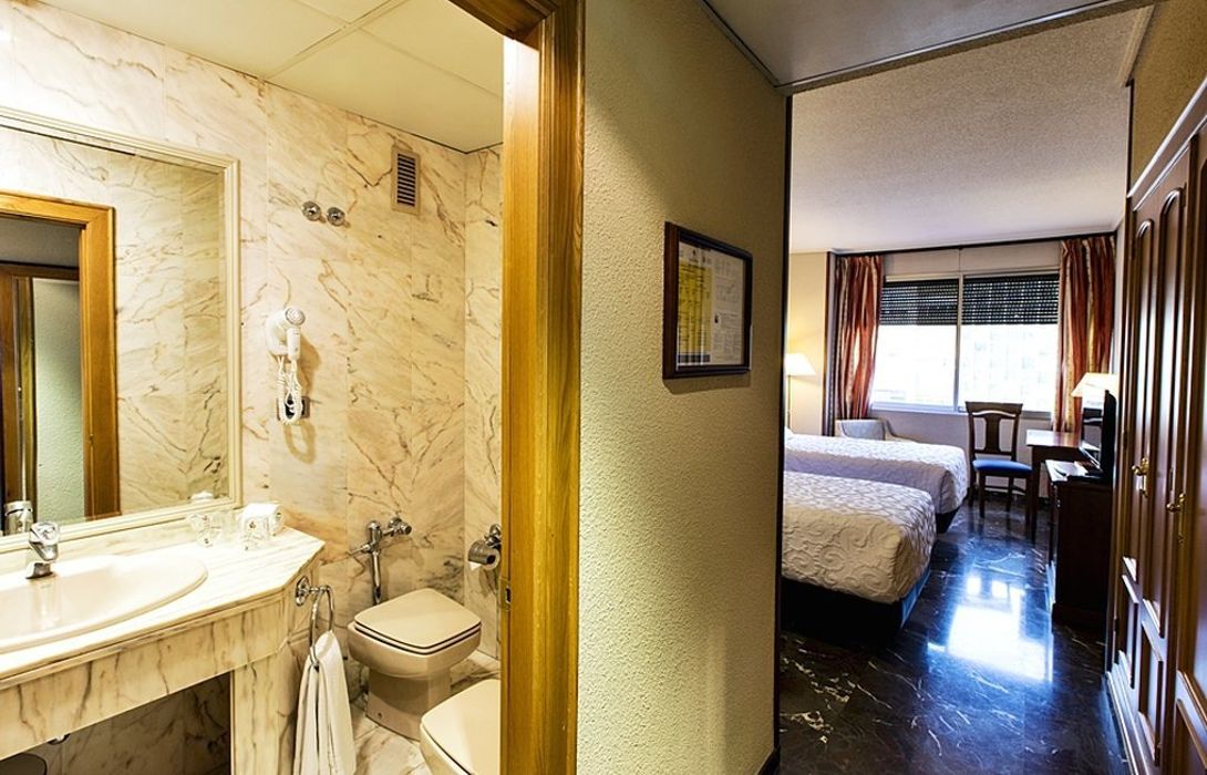 Hotel Condestable Iranzo In Jaen Hotel De
