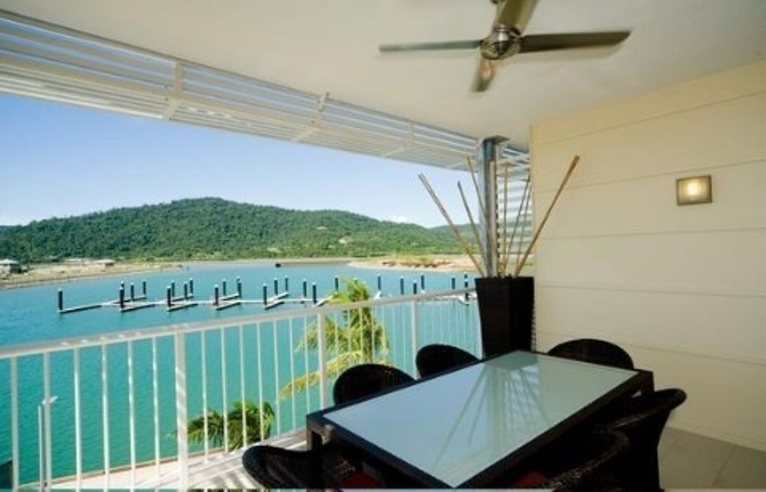 Hotel Mantra Boathouse Apartments In Airlie Beach