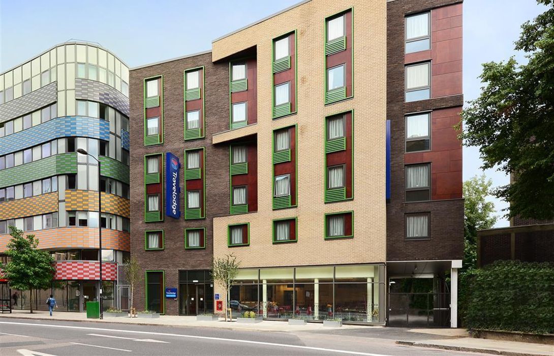 Hotel Travelodge London Finsbury Park Great Prices At Hotel Info