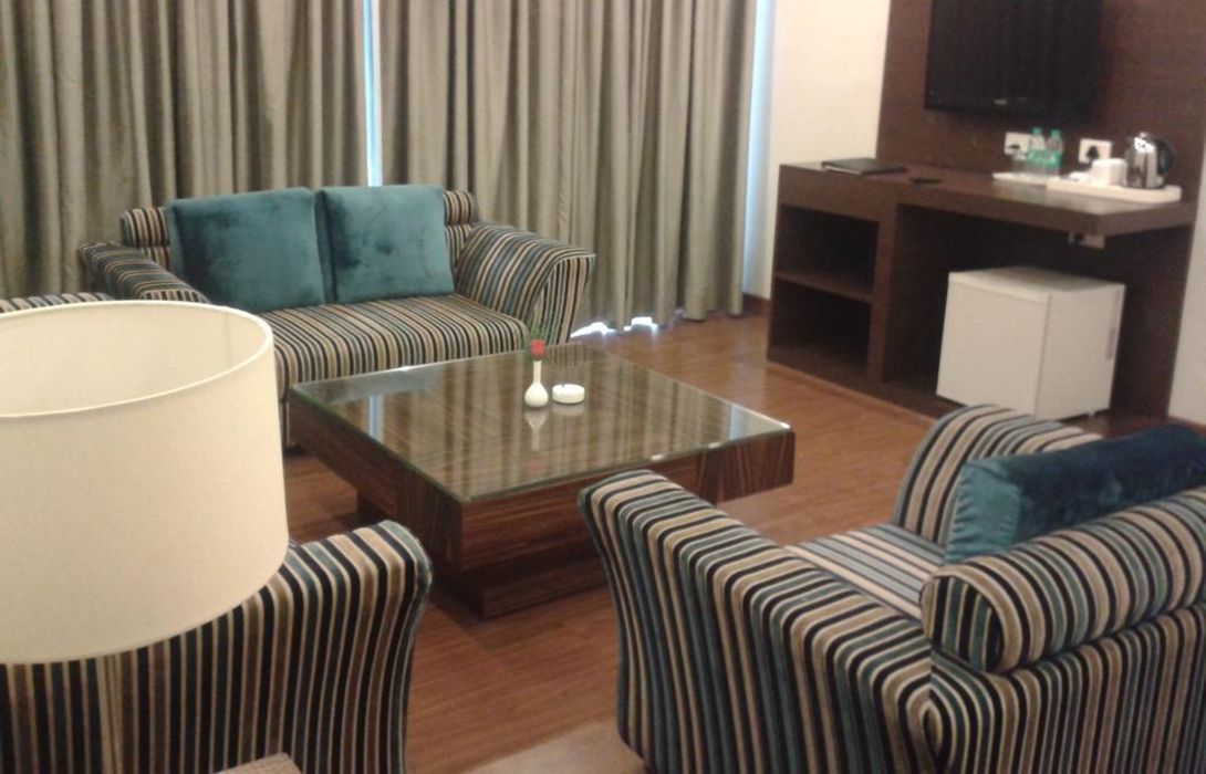 Mb Greens Clarksinn Moradabad Morādābād Great Prices - 