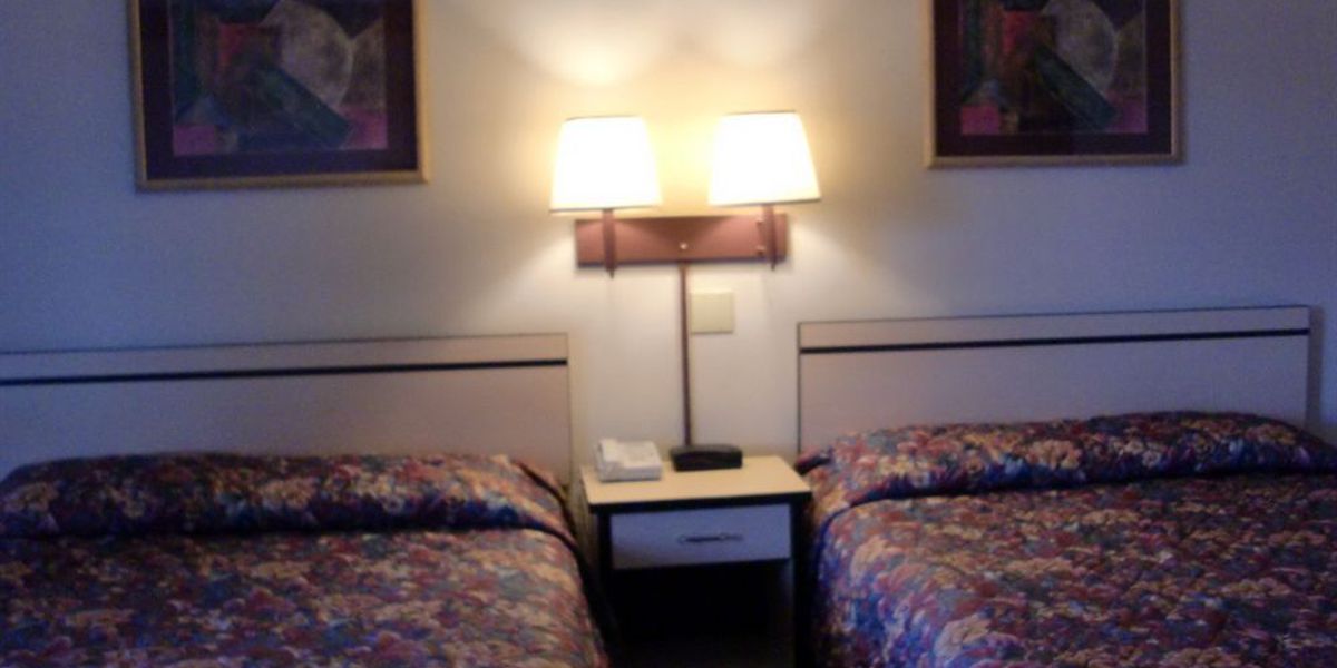 Travel Star Inn And Suites (Colorado Springs)