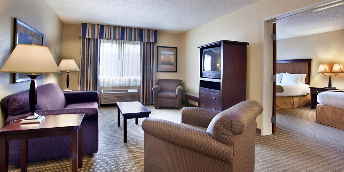 Holiday Inn Express & Suites WHEAT RIDGE-DENVER WEST (Wheat Ridge)