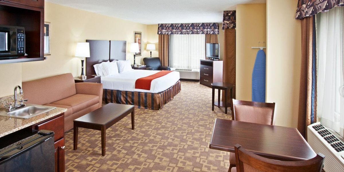 Holiday Inn Express & Suites LEXINGTON DTWN AREA-KEENELAND (Lexington)