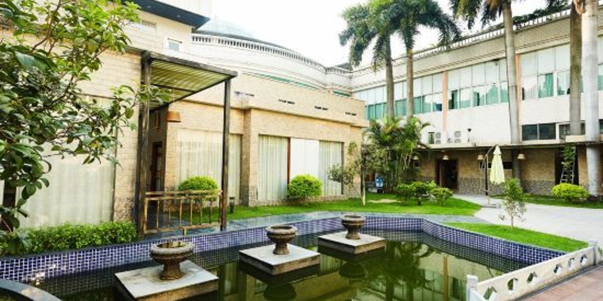 Jia Fu Li Jing Hotel(Guangzhou Tianhe Passenger Station Metro Station)