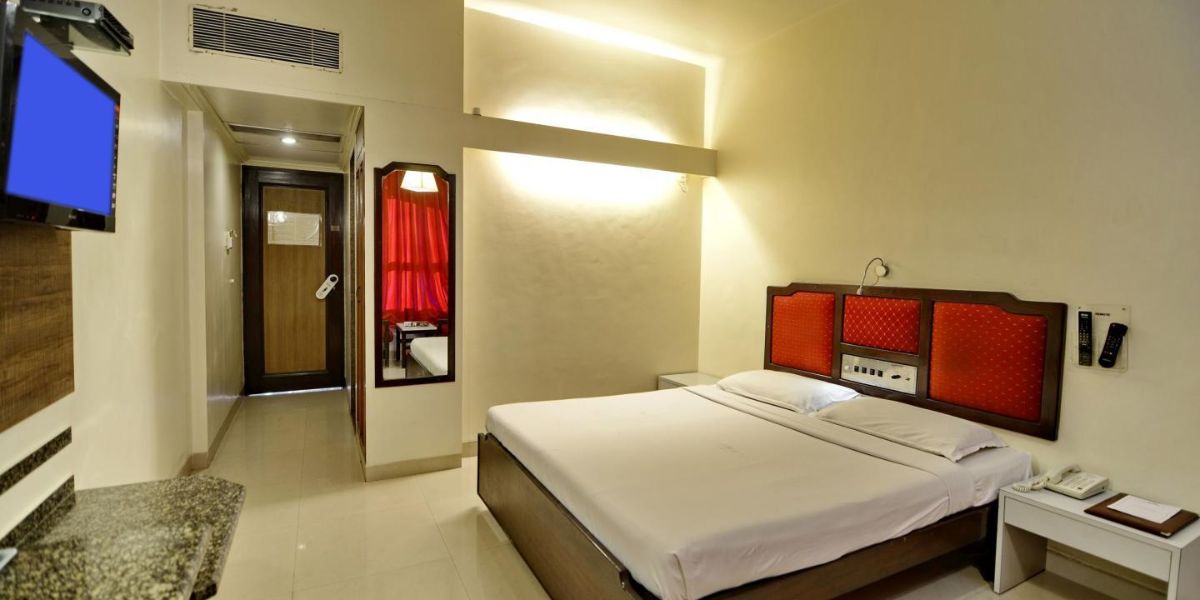 HOTEL ASHISH PLAZA BY VISTA (Pune)