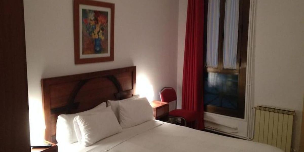 Hotel Hostal Absolut Stay (Barcelona)