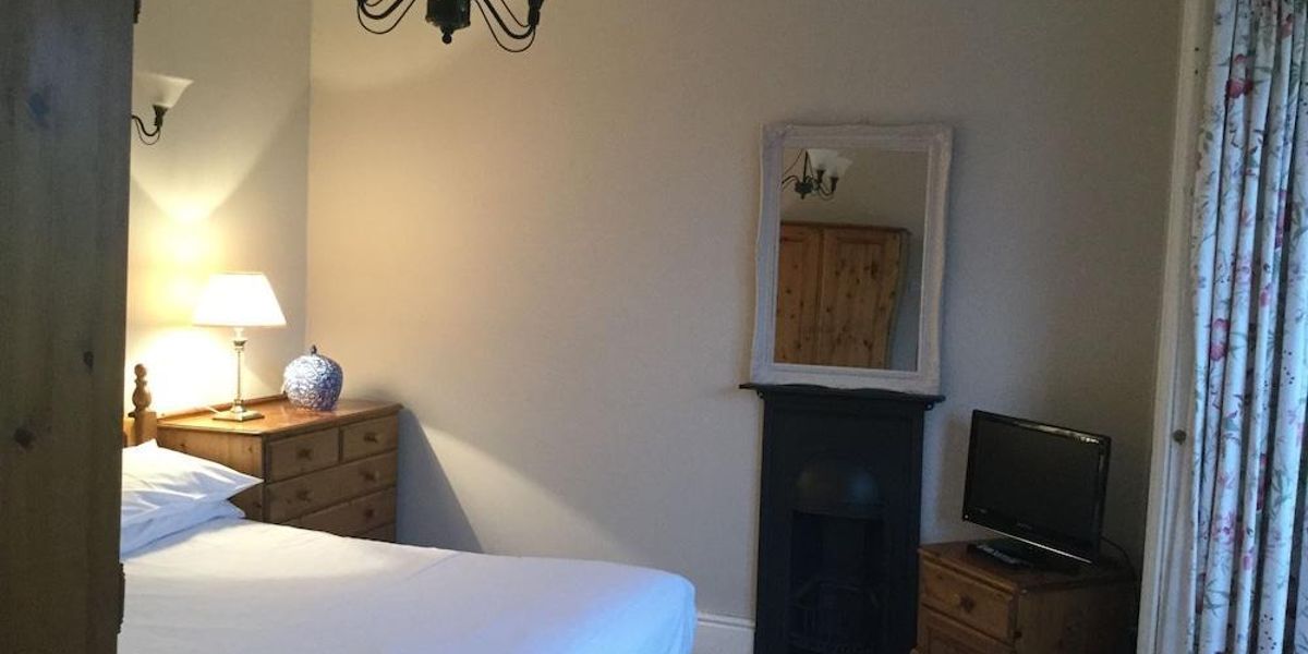 Llwyn Hall Country House (Swansea)