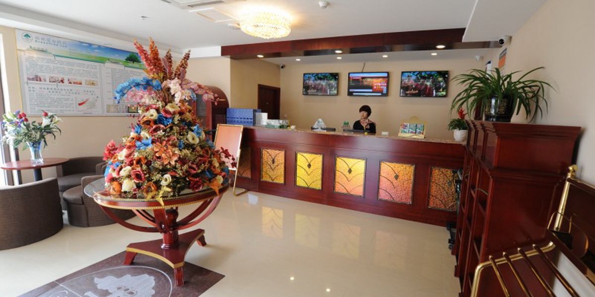 GreenTree Inn YanTai Development Zone International Airport Shell Hotel (Yantai)