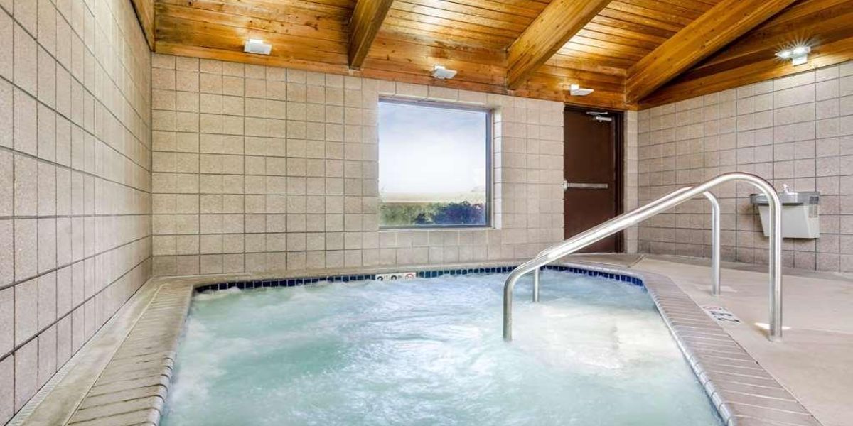 RODEWAY INN HESSTON Haysville Great prices at HOTEL INFO