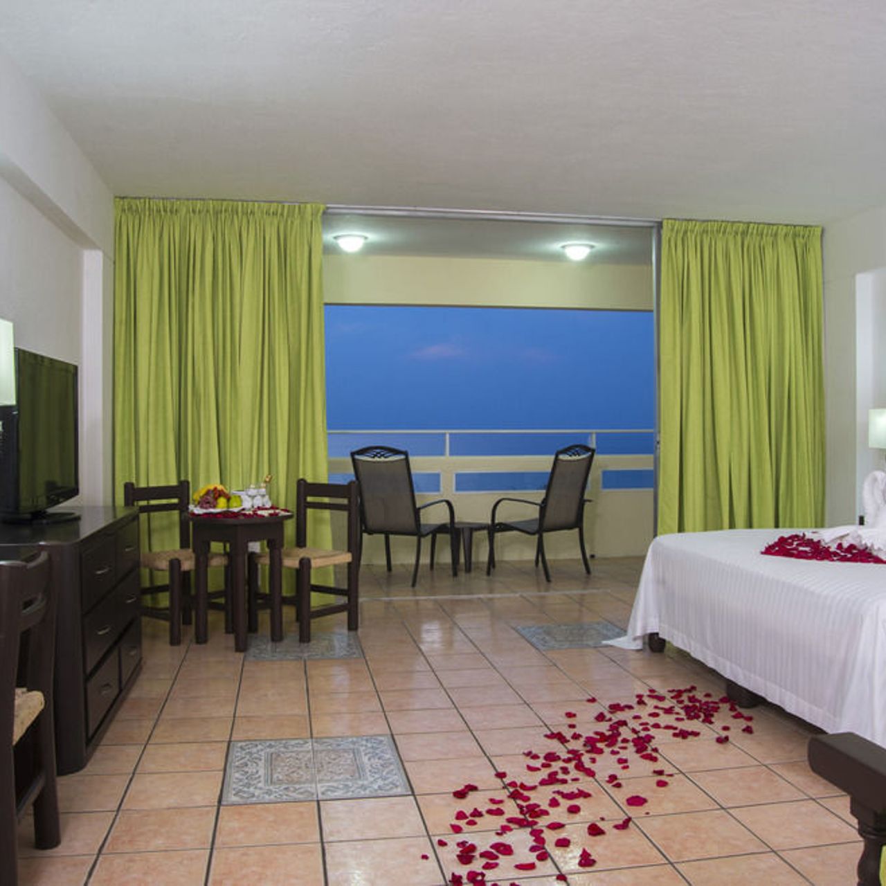 Hotel San Marino en Puerto Vallarta - HOTEL INFO