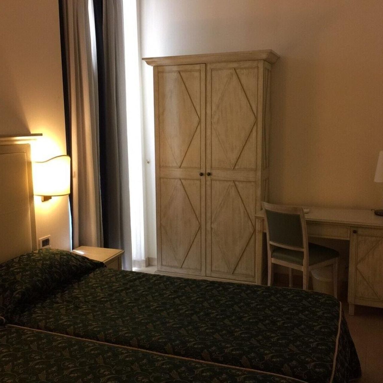 Champagne Palace Hotel - Roma - HOTEL INFO