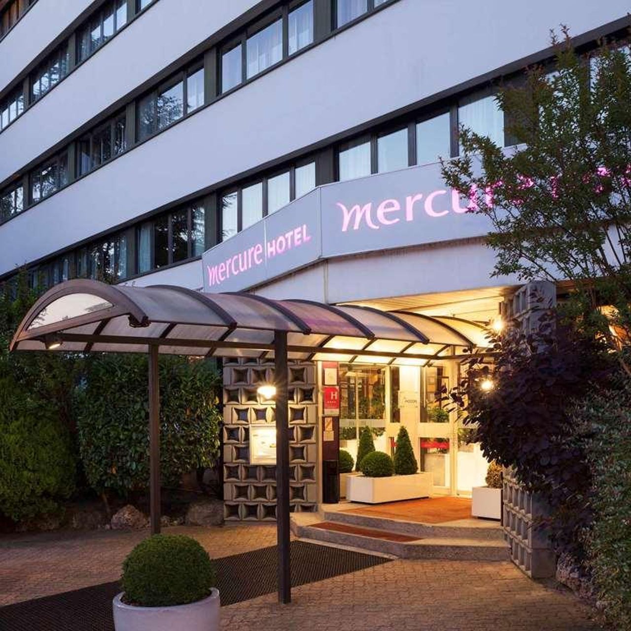 Hôtel Mercure Versailles Parly 2 - Le Chesnay - Great prices at HOTEL INFO