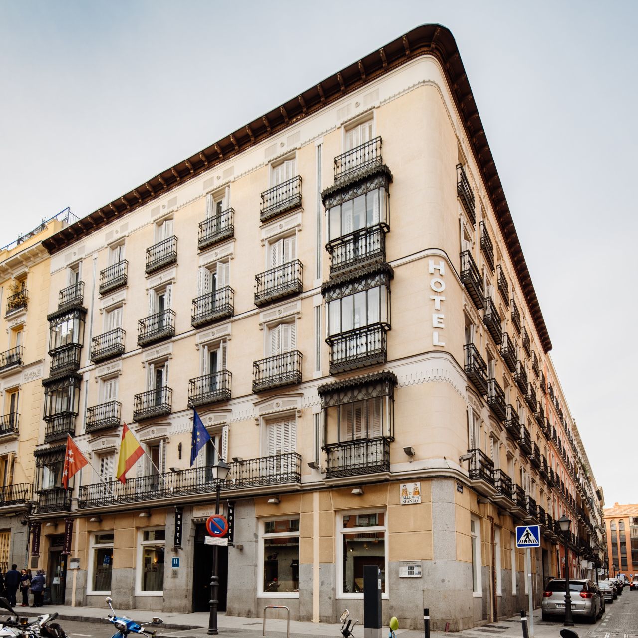 Hotel Lusso Infantas en Madrid - HOTEL INFO