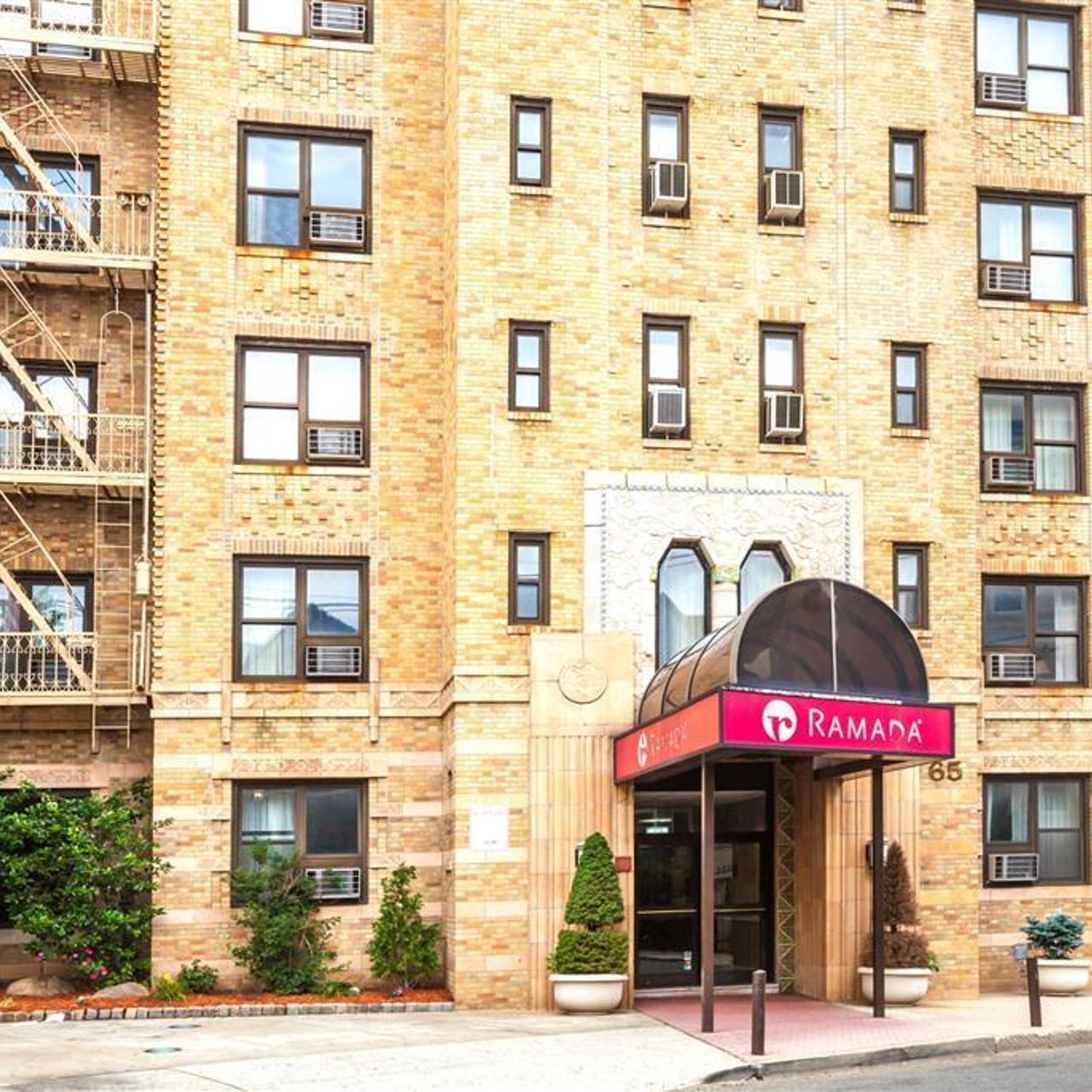 Hotel RAMADA JERSEY CITY - Jersey City - Great prices at HOTEL INFO