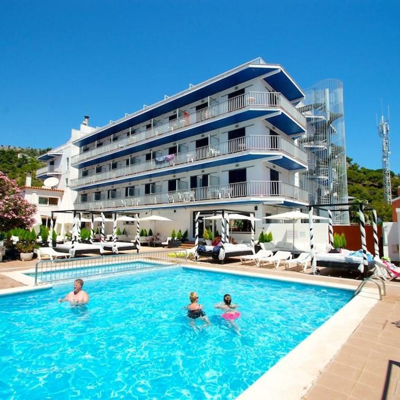 Hotel Nereida en Costa Brava - HOTEL INFO