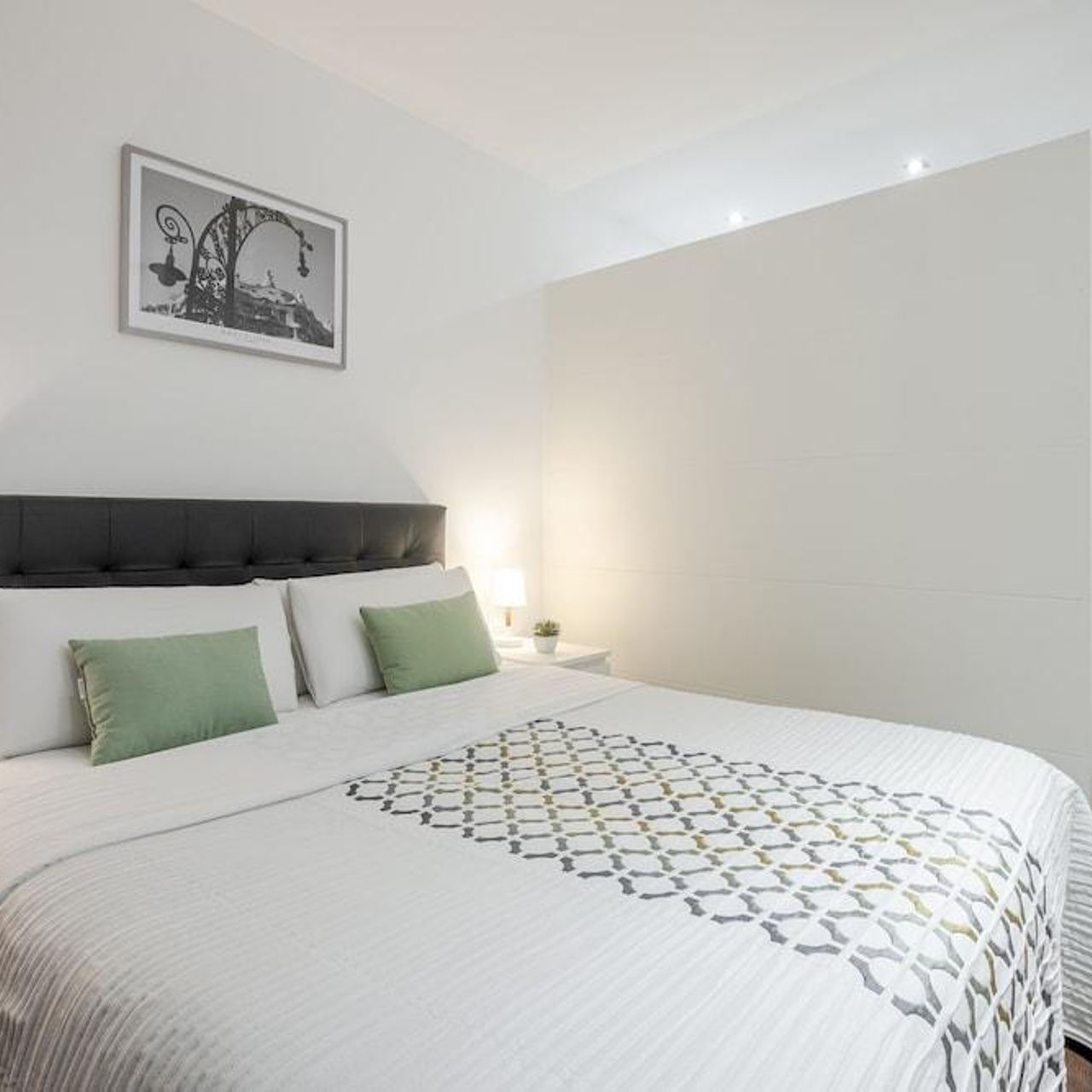 Hotel Bas Apartments Gracia - Barcelone - HOTEL INFO