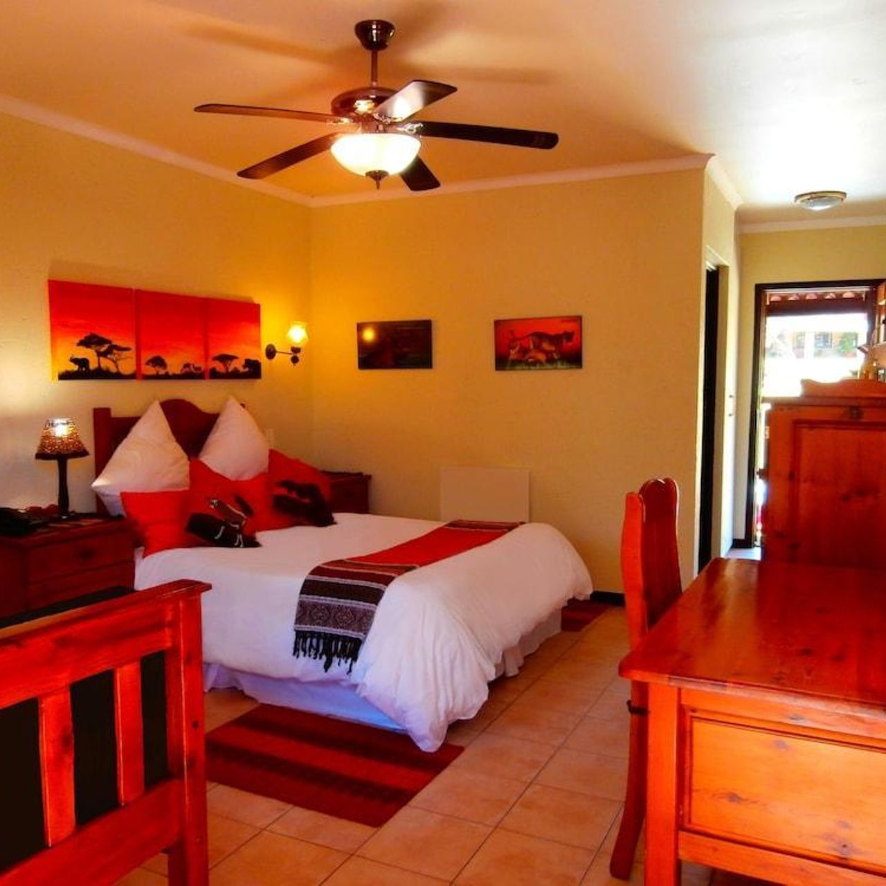 African Footprints Lodge in Midrand - HOTEL DE